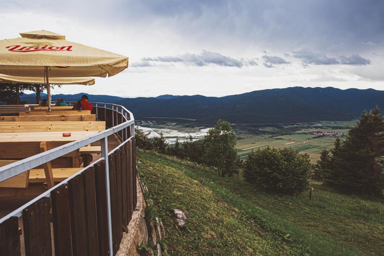 Bed and Breakfast Dom Na Slivnici Cerknica Exterior foto